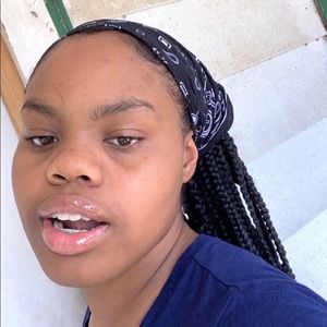 Meet your Posher, Aja